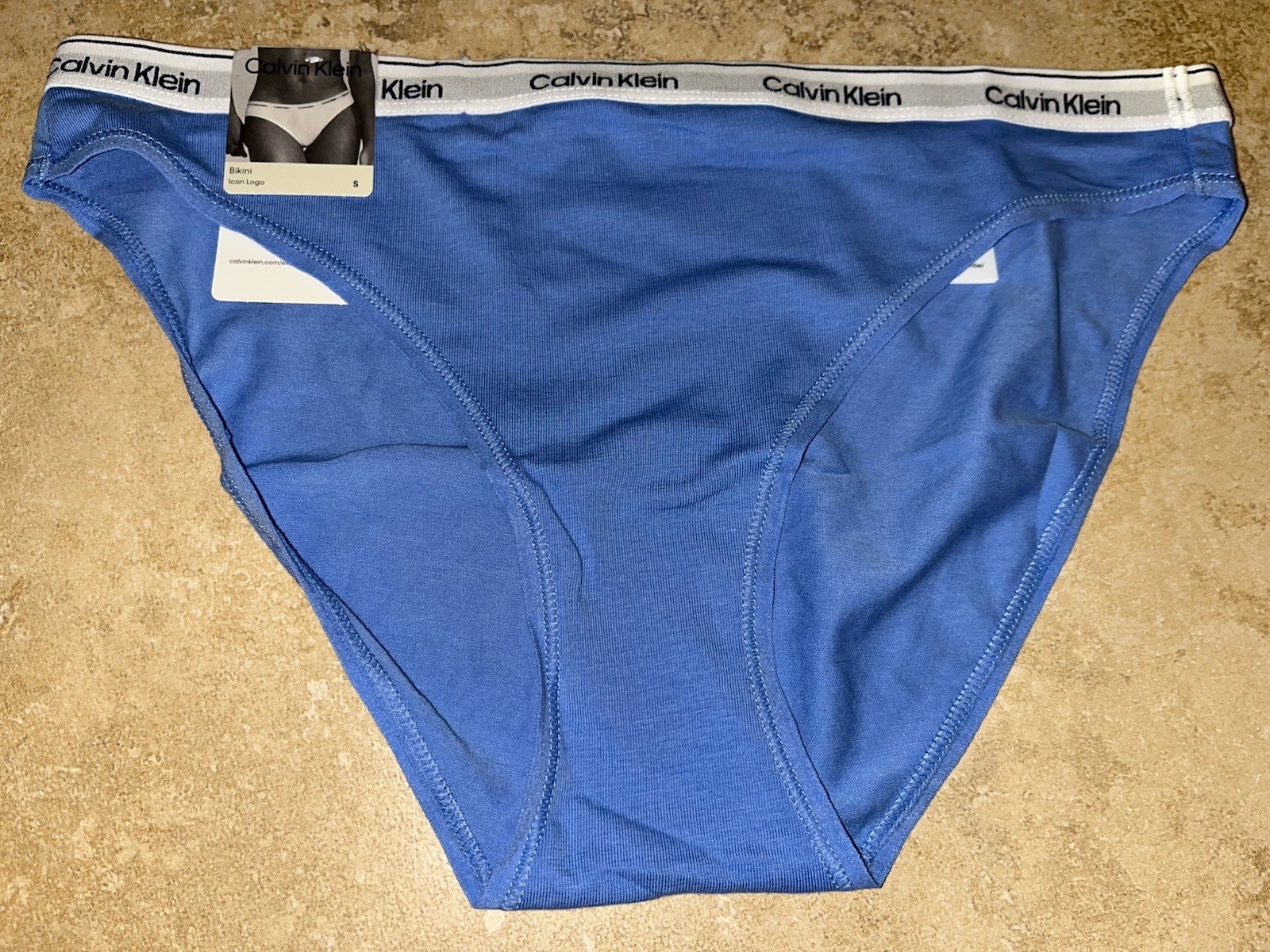 NWT Calvin Klein Modern Icon Logo Bikini Panty QD5044 Small