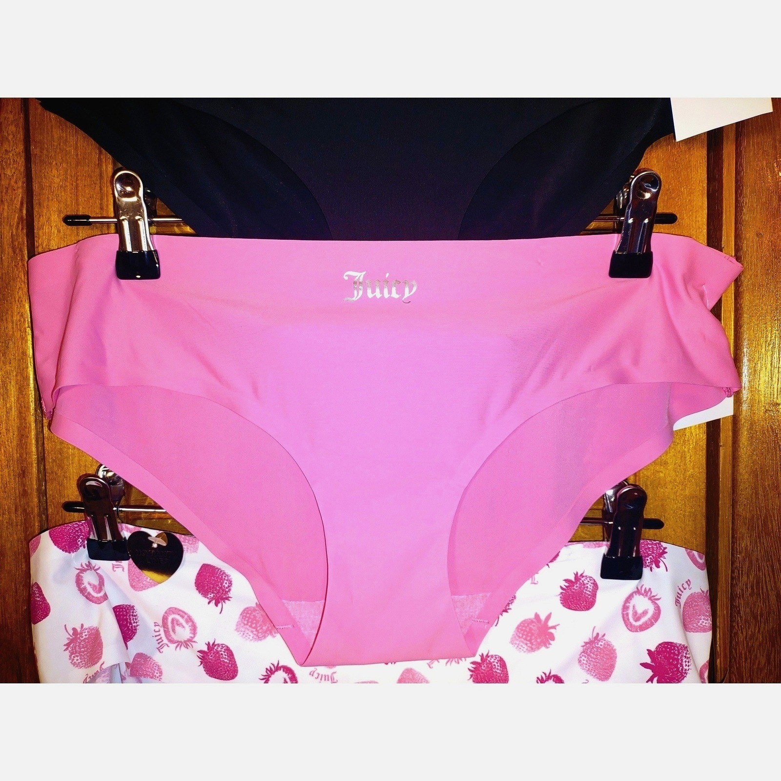 Juicy Couture Panties Large Hipster No Panty Line Blk Pnk Strawberry NWOT 3-Pack