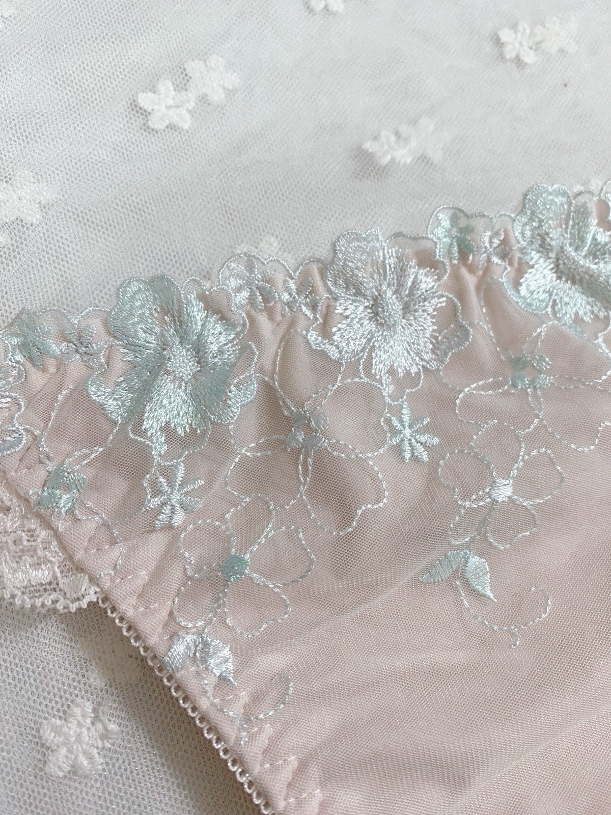 US-S, M/JP-L Japanese Brand Floral Embroidered Lace Ruffle Nylon Thong Panty