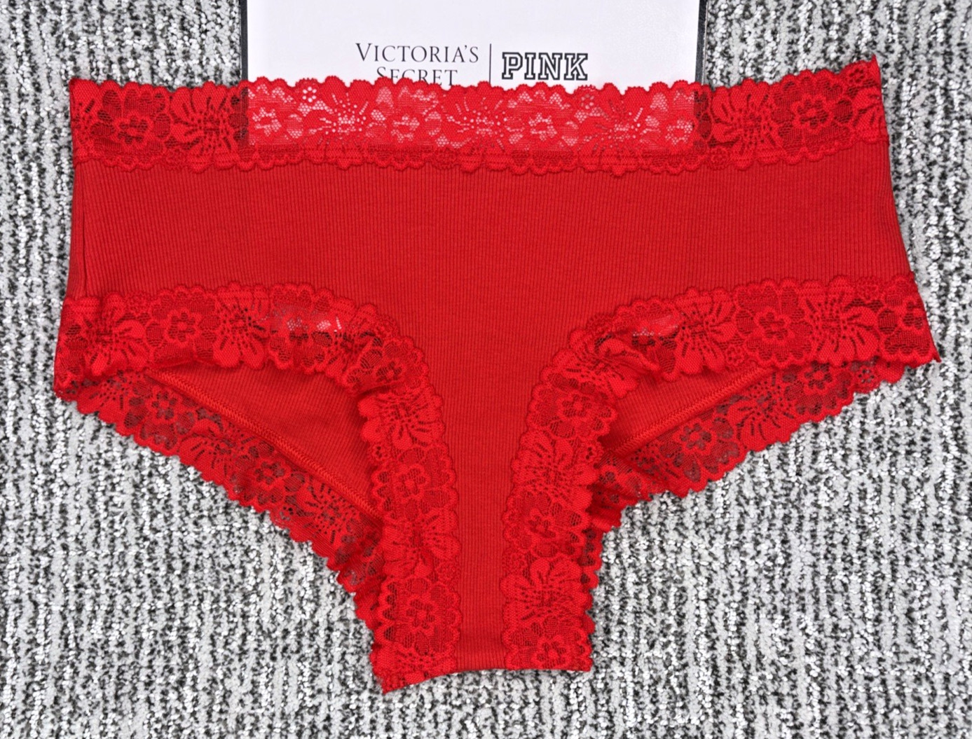 Victoria’s Secret PINK NWT Medium Red Lace Trim Cheeky Panty Ribbed Cute Wink