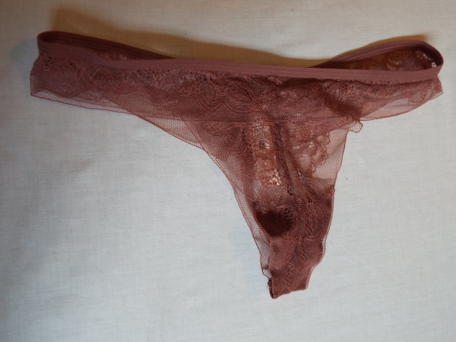 NWT Victoria’s Secret Dream Angels Lace mesh Thong Panty medium Vintage Rose