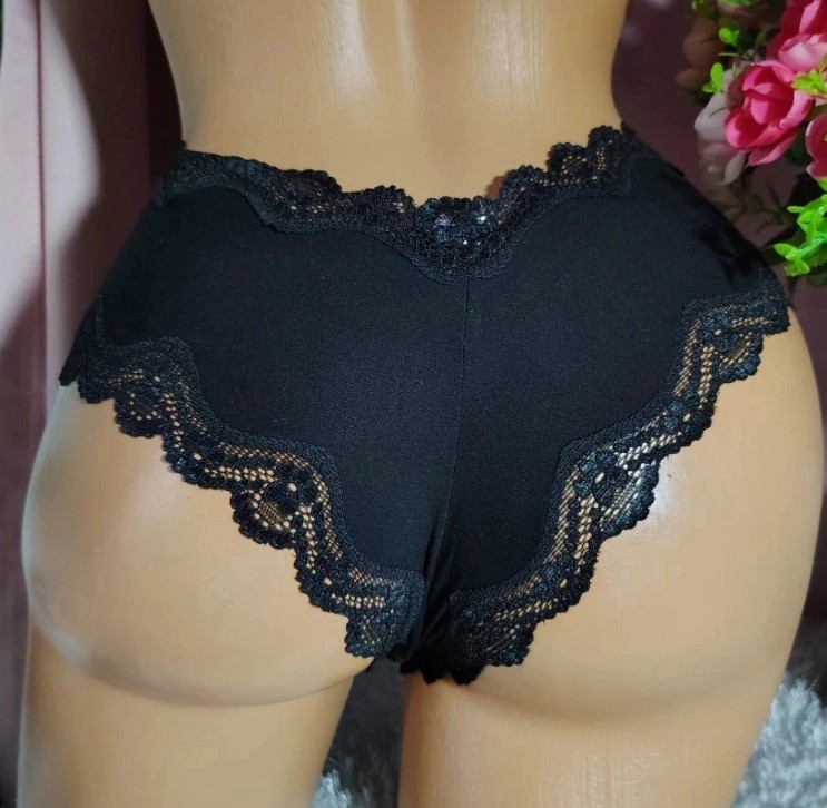 2 PCs :-) Sexy Little Things Cheeky Small :-)