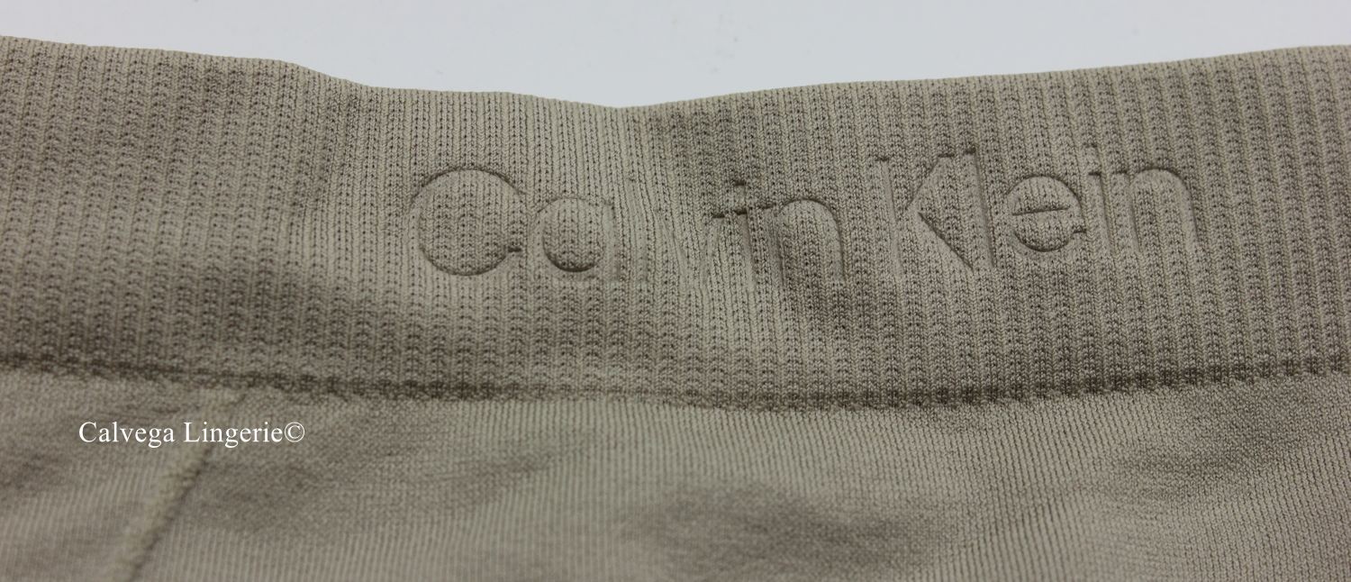 NWT Calvin Klein QF6611 “Bonded Flex” Seamless Laser Cut Nylon Thong, Gray, M