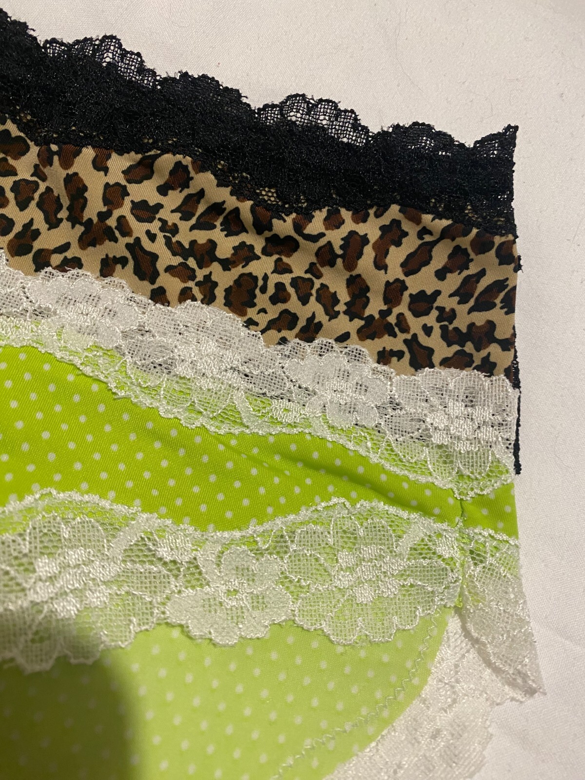 Apostrophe Womens Lot Of 2 Sz Large Cheeky Bikini Low Rise Lace Trim Panties