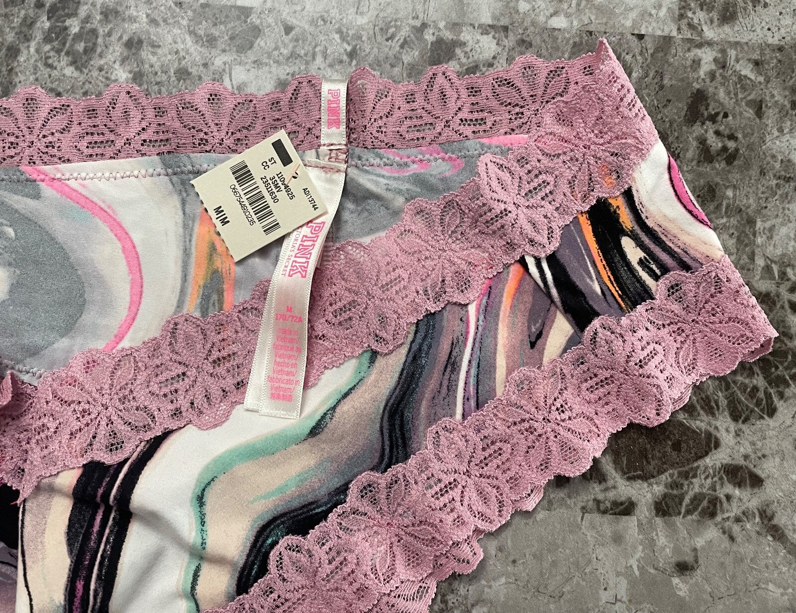 NWT VICTORIA’S SECRET PINK M SMOOTH MARBLE PRINT LACE RARE CHEEKSTER PANTIES