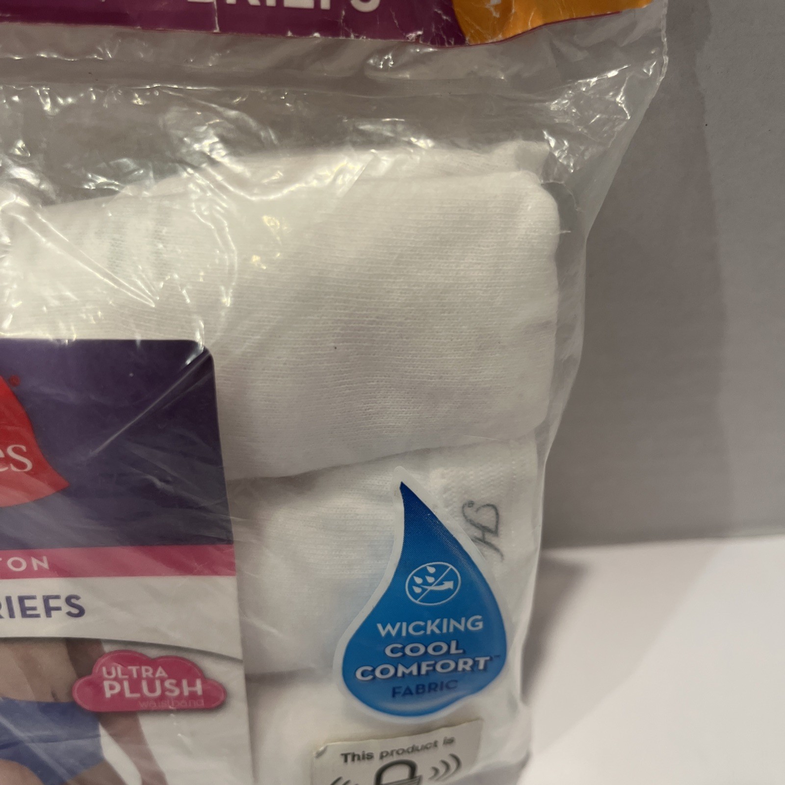 NIP Hanes Cotton Tagless 3 Pack White Briefs M / 6 Wicking Cool Comfort D40LWH