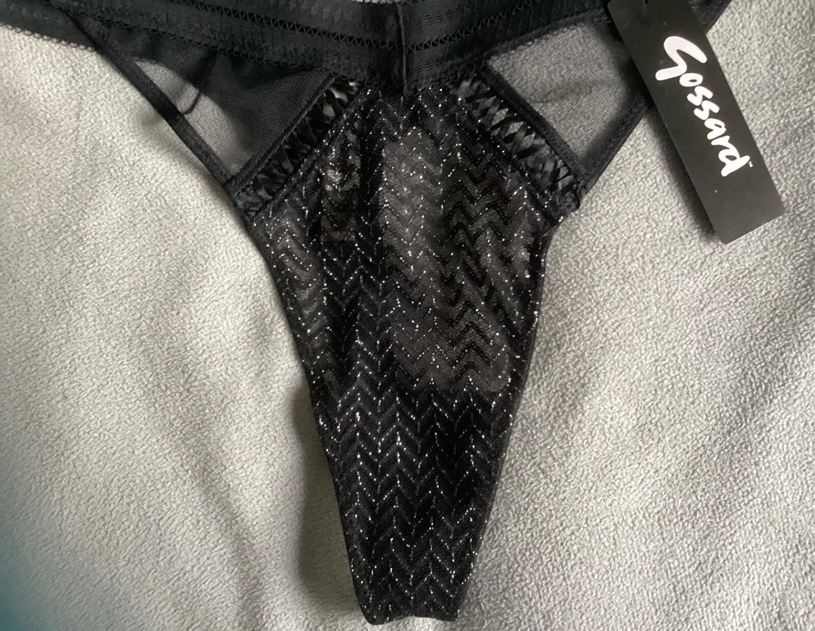GOSSARD – “Contradiction” Black Sparkly Thong Lace & Lurex Size Large -BNWT