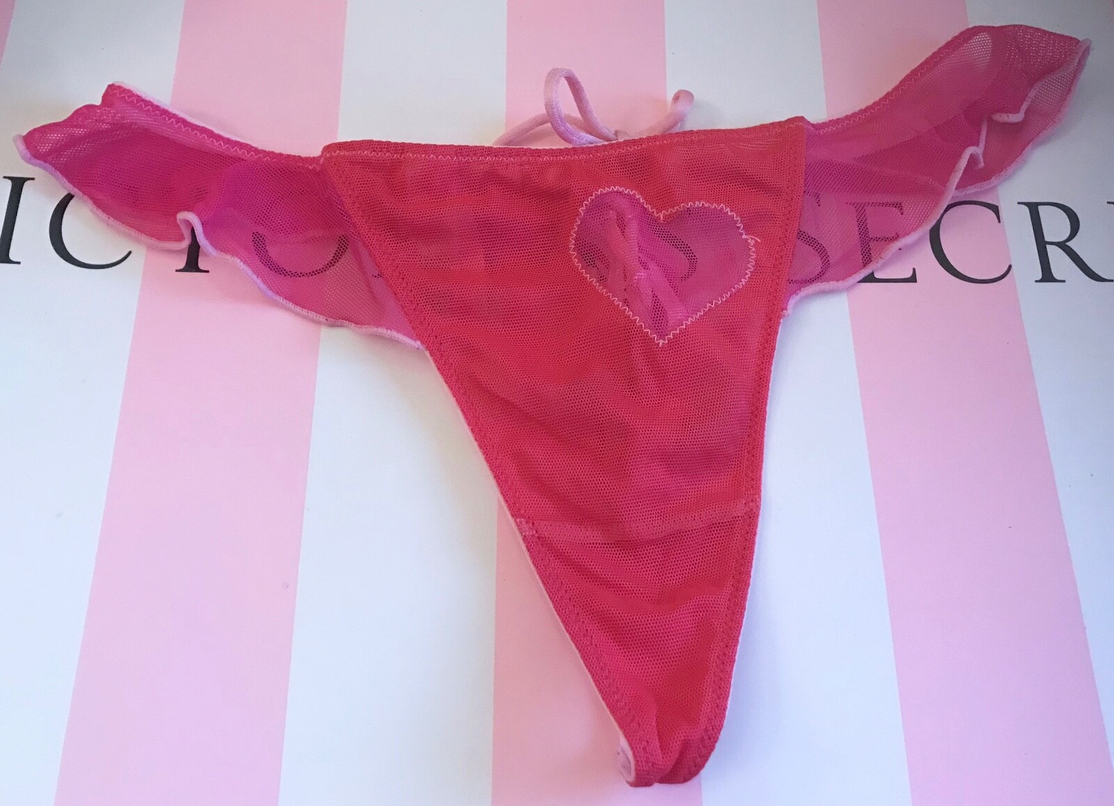 VICTORIA’S SECRET RED PINK HEART RUFFLE LACE UP RARE VINTAGE V STRING PANTIES