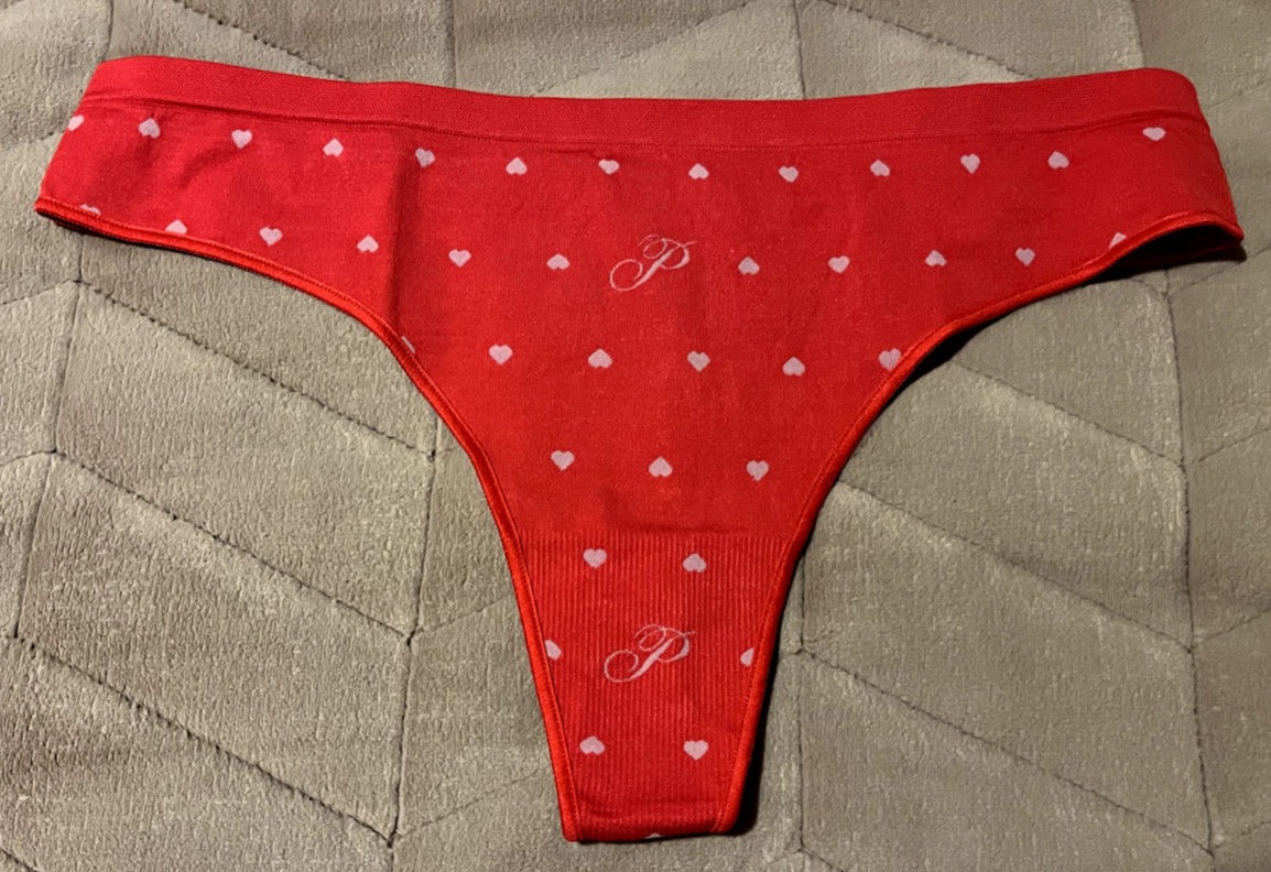 Victoria’s Secret PINK Red Seamless Thong Panty Heart Polka Dots ~ Size M ~ NWT!