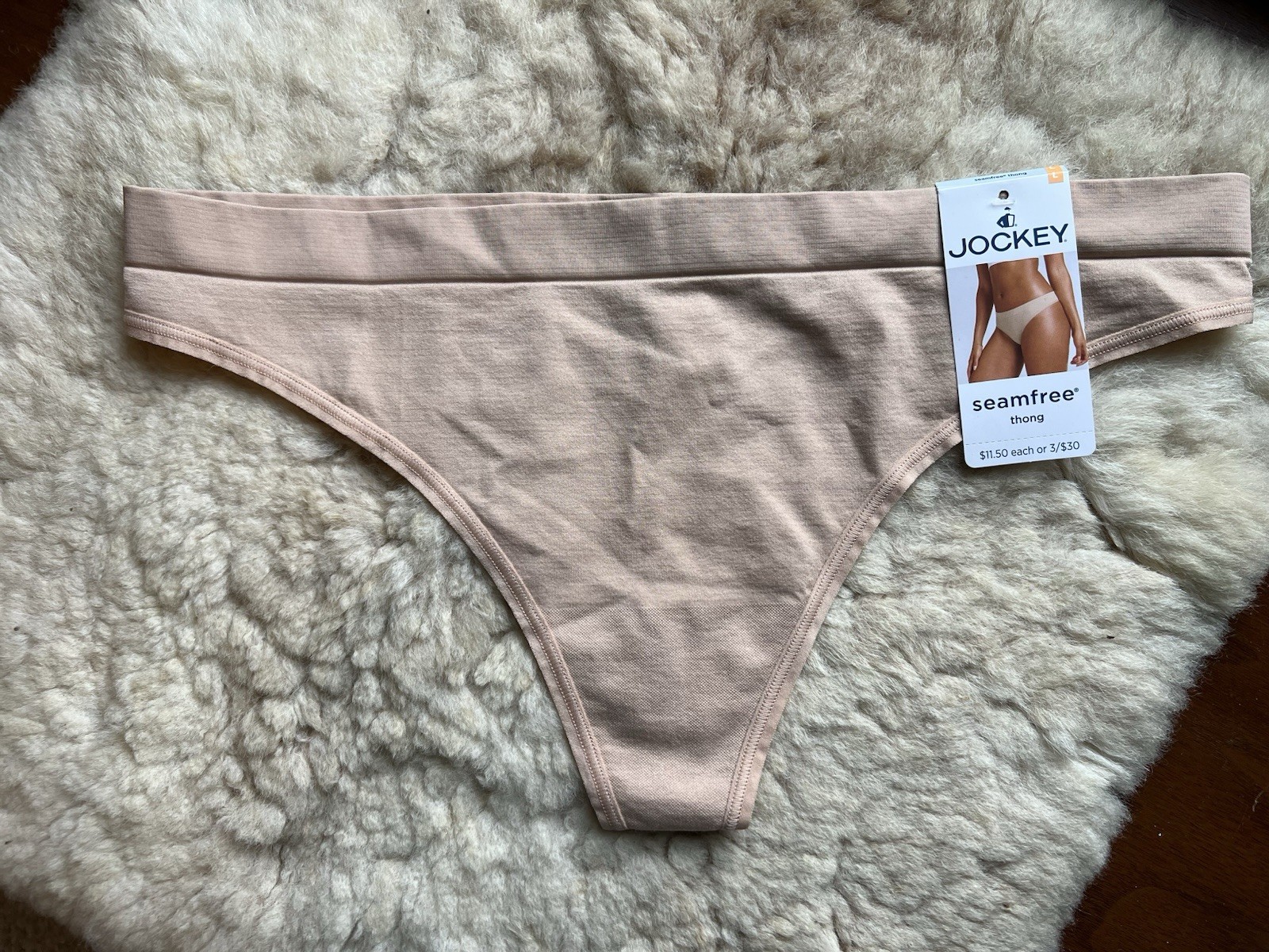 Jockey Women’s Solid Smooth and Shine Seamfree Thong Beige Large NWT