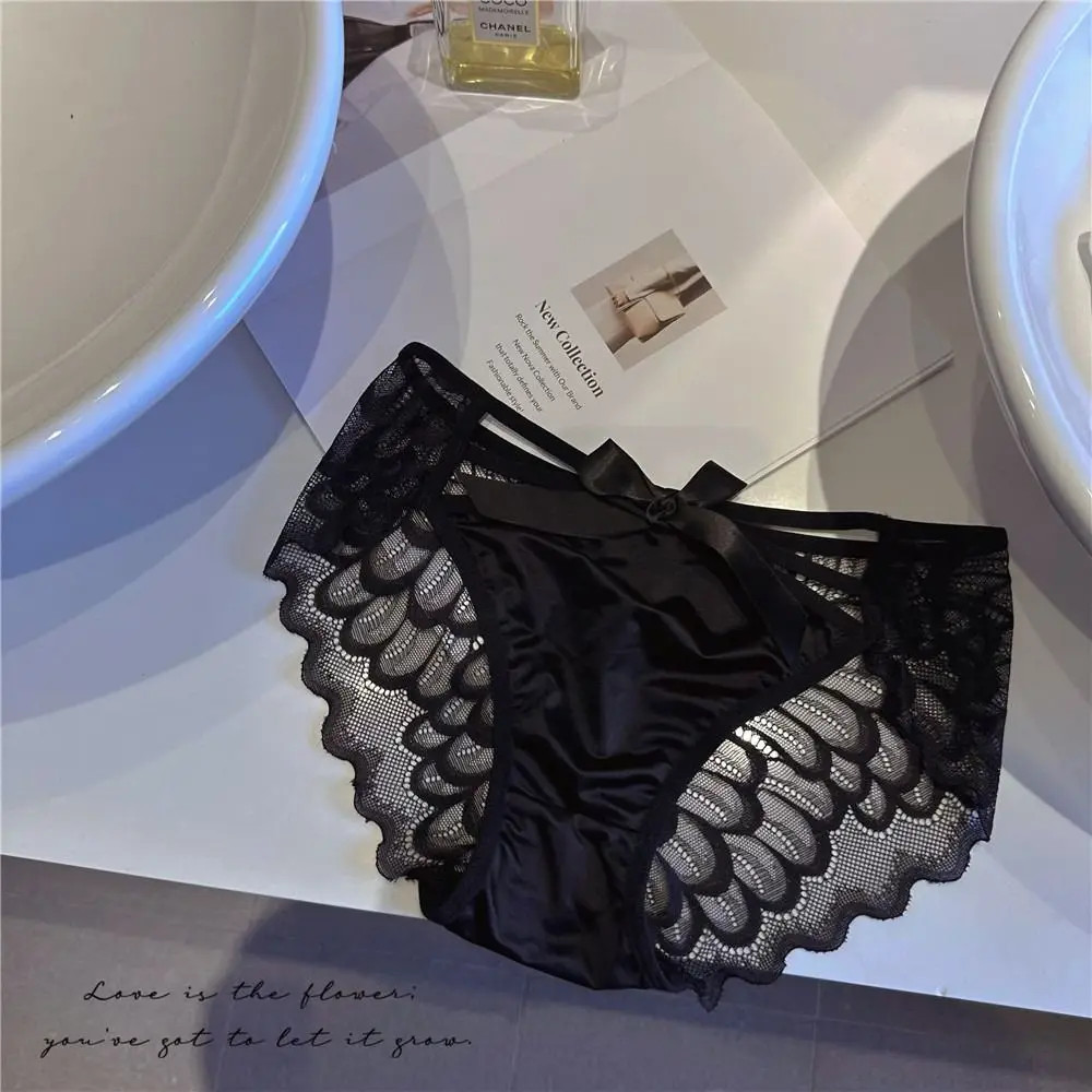 Traceless Women Panties Sexy Ice Silk Breathable Underpants Lace Antibacterial