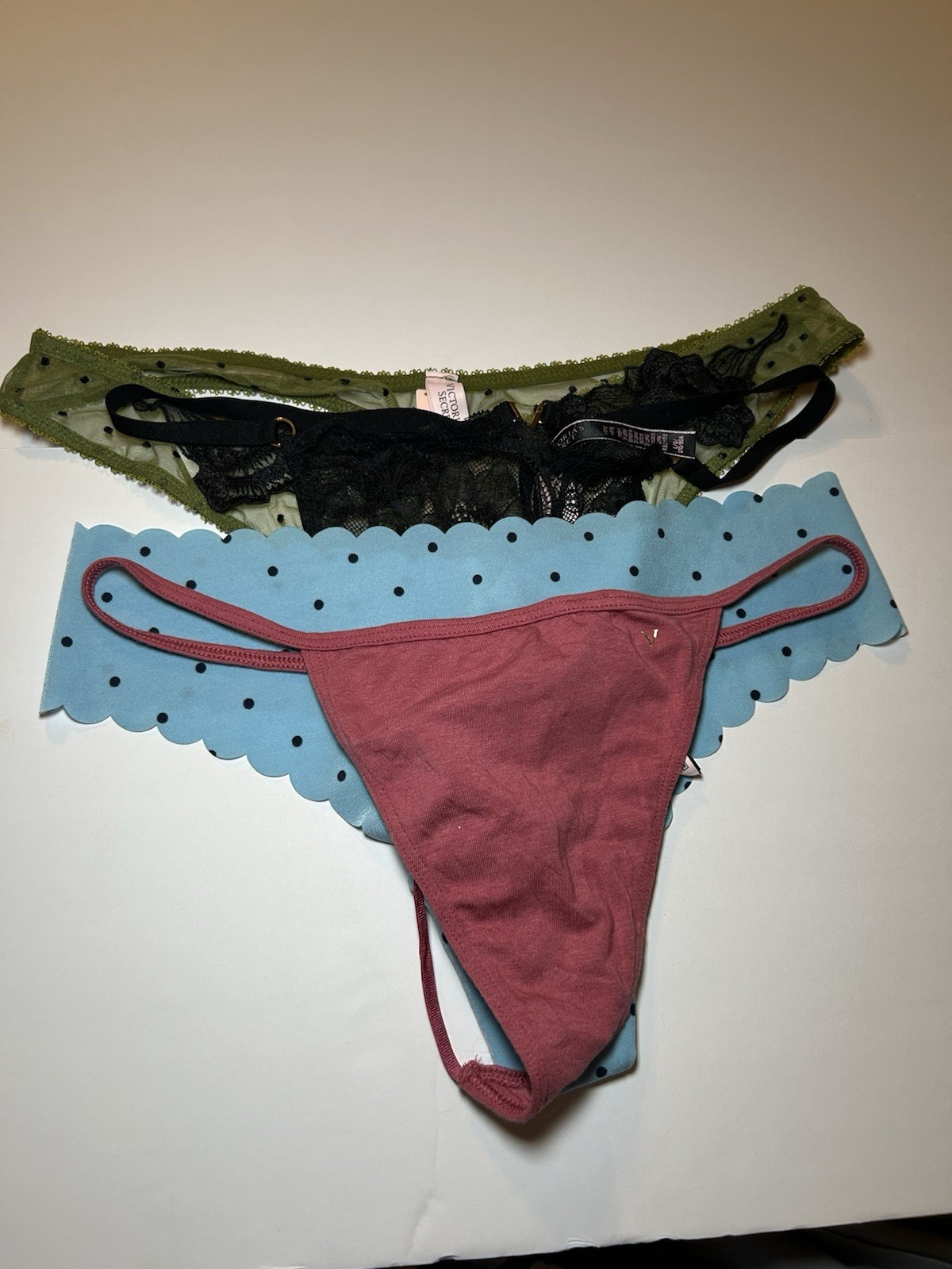 NWT Set of 4 Victoria Secret Thong Panties Different Colors And Designs Sz Lg