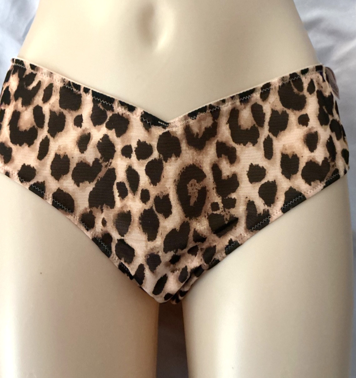 VICTORIA’S SECRET LEOPARD CHEETAH MESH STRAPPY HIGH LEG CHEEKY PANTy L (EF324)