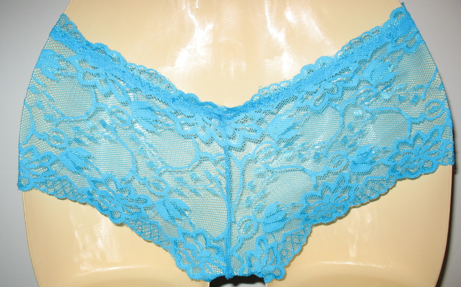 ALWAYS A FLIRT – NEW – TURQUOISE LACE – BOYLEG PANTY – 6″ SIDES – SIZE 6