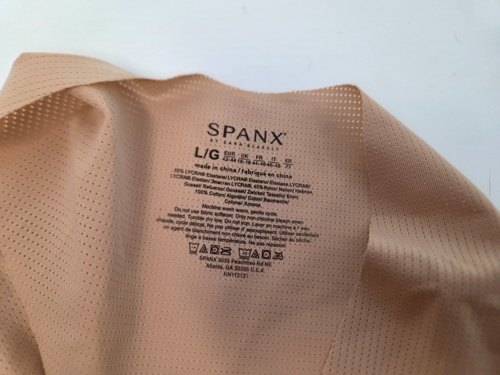 SPANX Under Statements Thong Panty Women’s Large NWT Light As Air