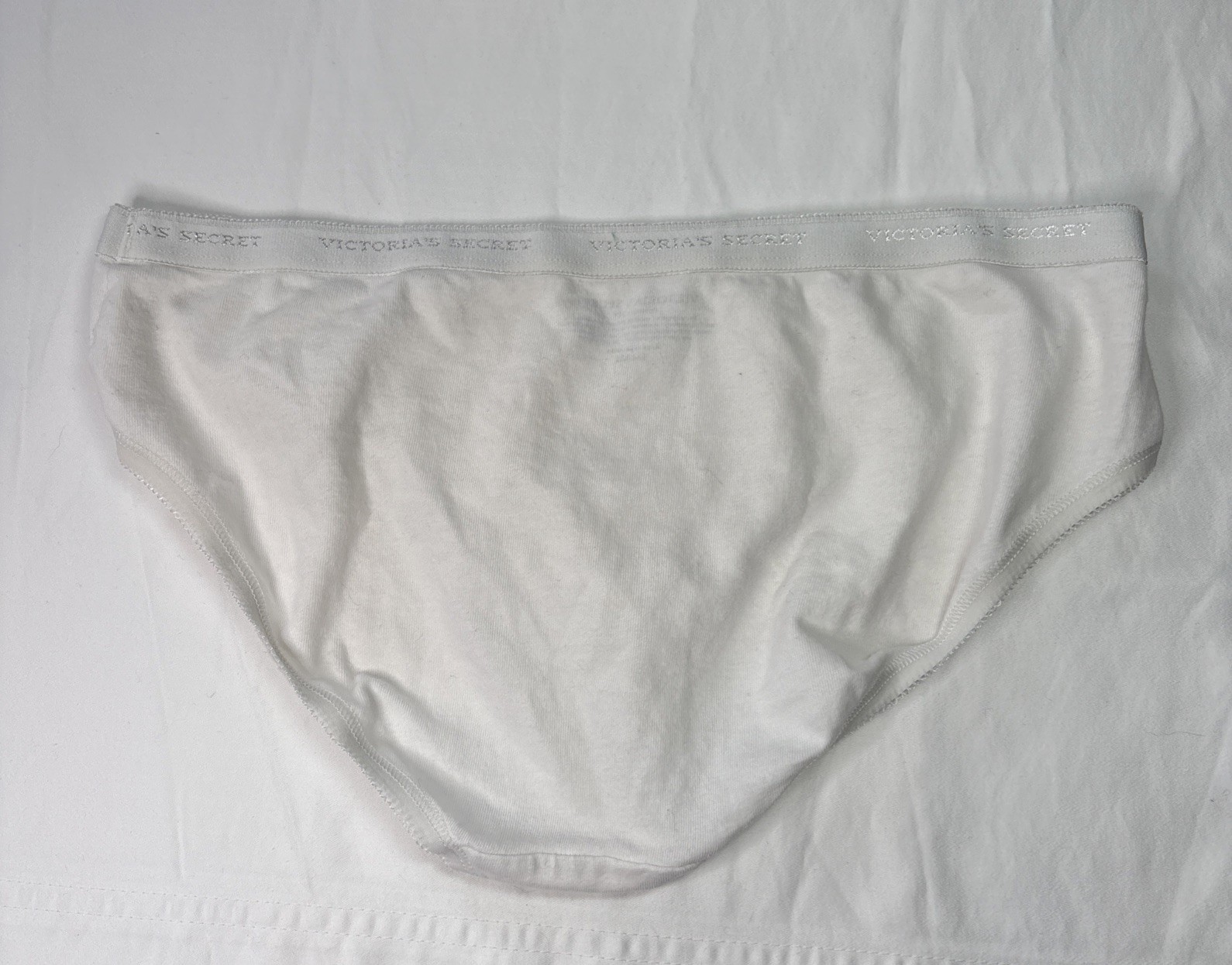 VICTORIAS SECRET Tagless HIPHUGGER White BIKINI PANTIE Size Small