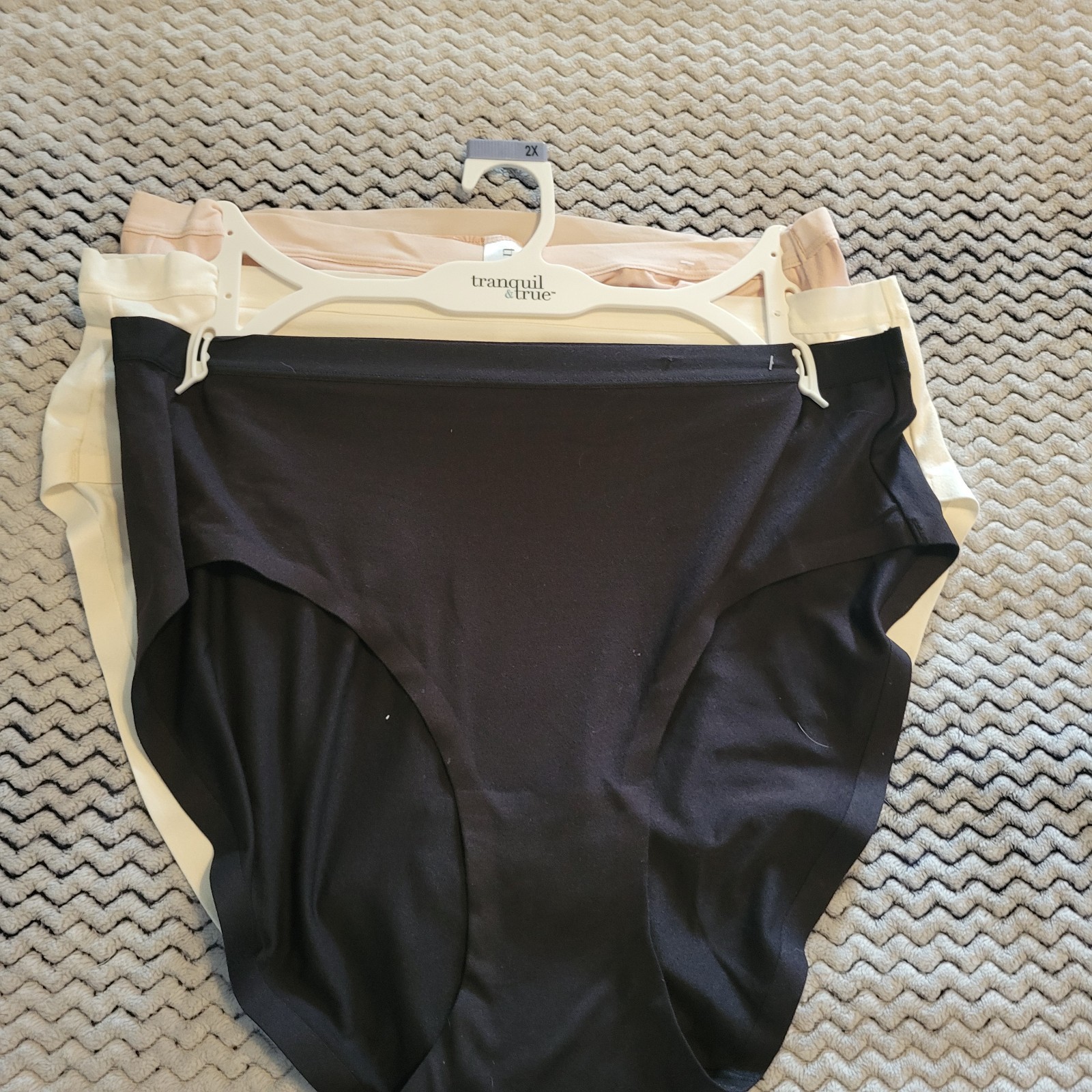 Tranquil & True Womens Size 1XL High Cut Brief Seamless Microfiber 3 Pack
