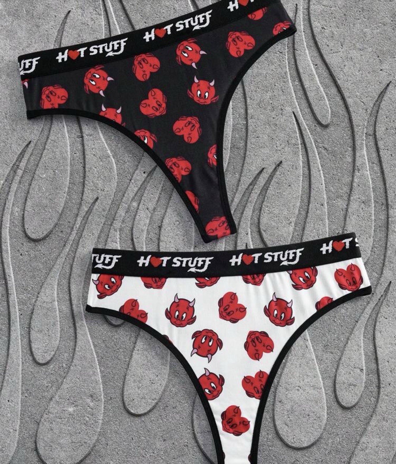 HOT STUFF Women’s Red White Black Cartoon Devil Print Thongs (10) X-LARGE