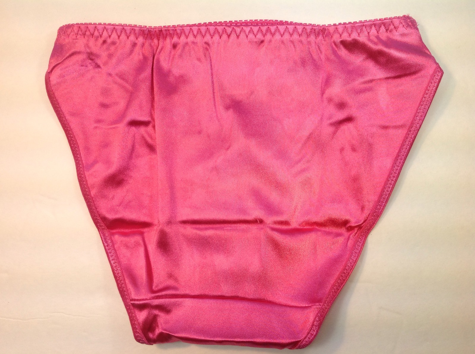 Women Panties,Bikinis”Eva Cervantes”Size M. Red Carmine Satin FloralW/decoration