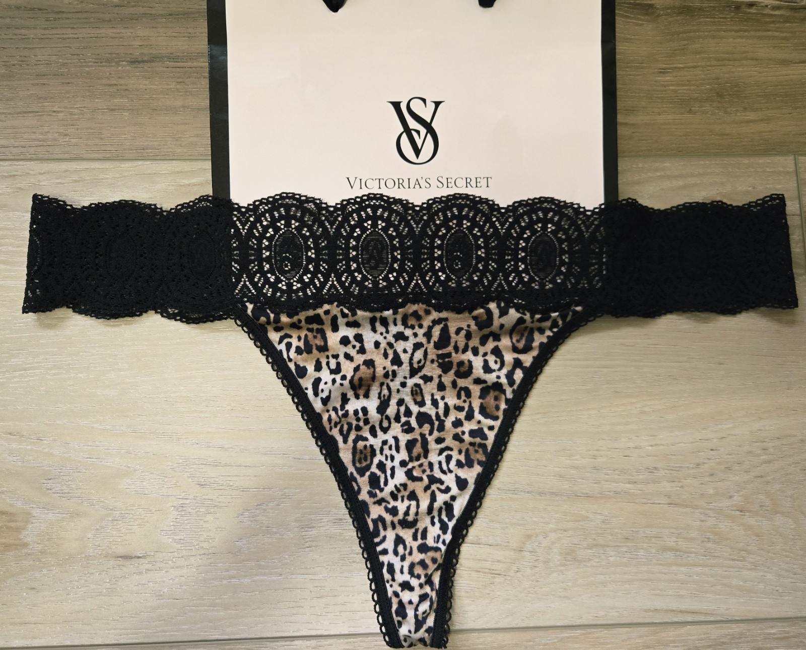 Vintage Victoria’s Secret Animal Silky Smooth Nylon Logo Lace Thong Panties M