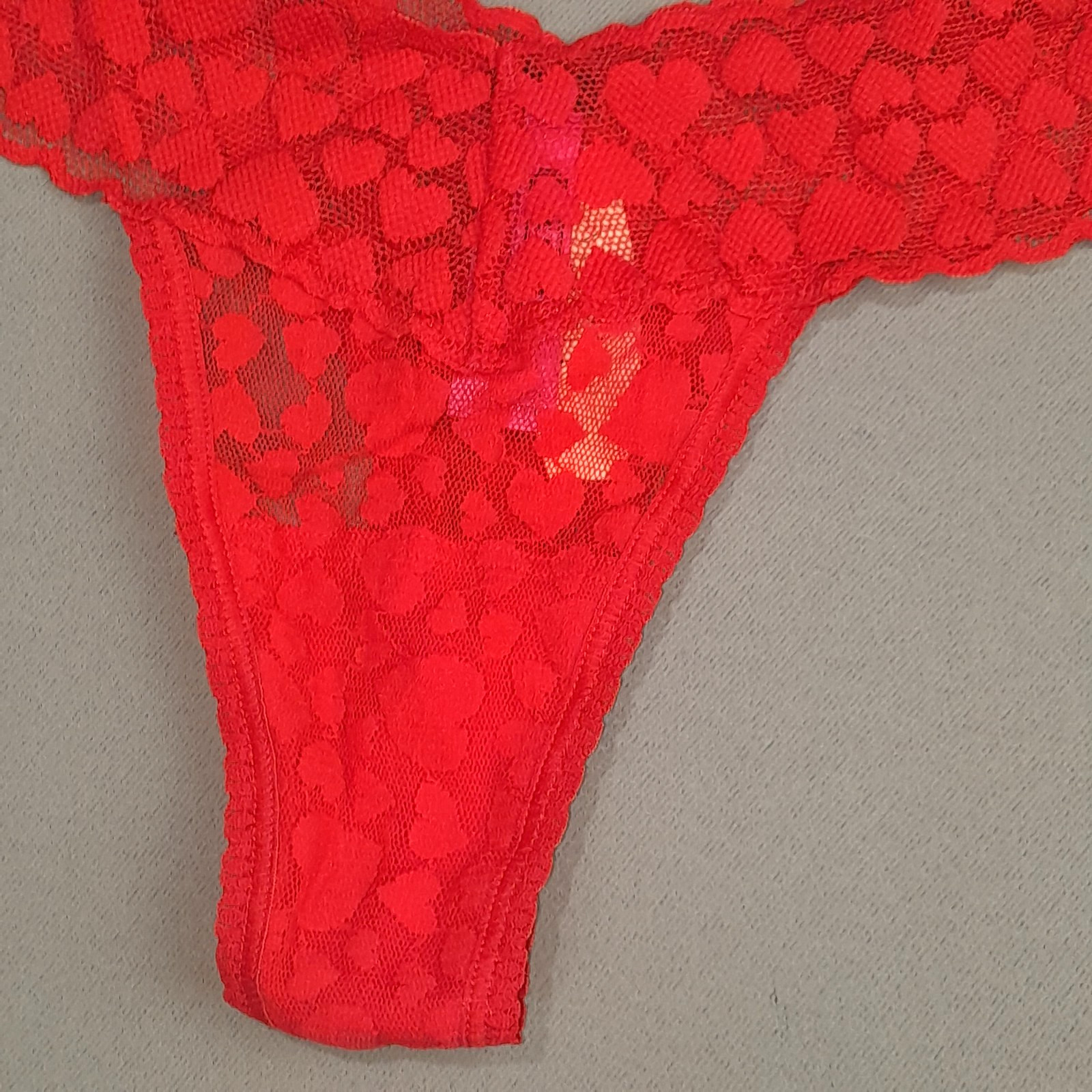 Victorias Secret The Lacie Thong Panties One Size Lipstick Red Lace Hearts NWT