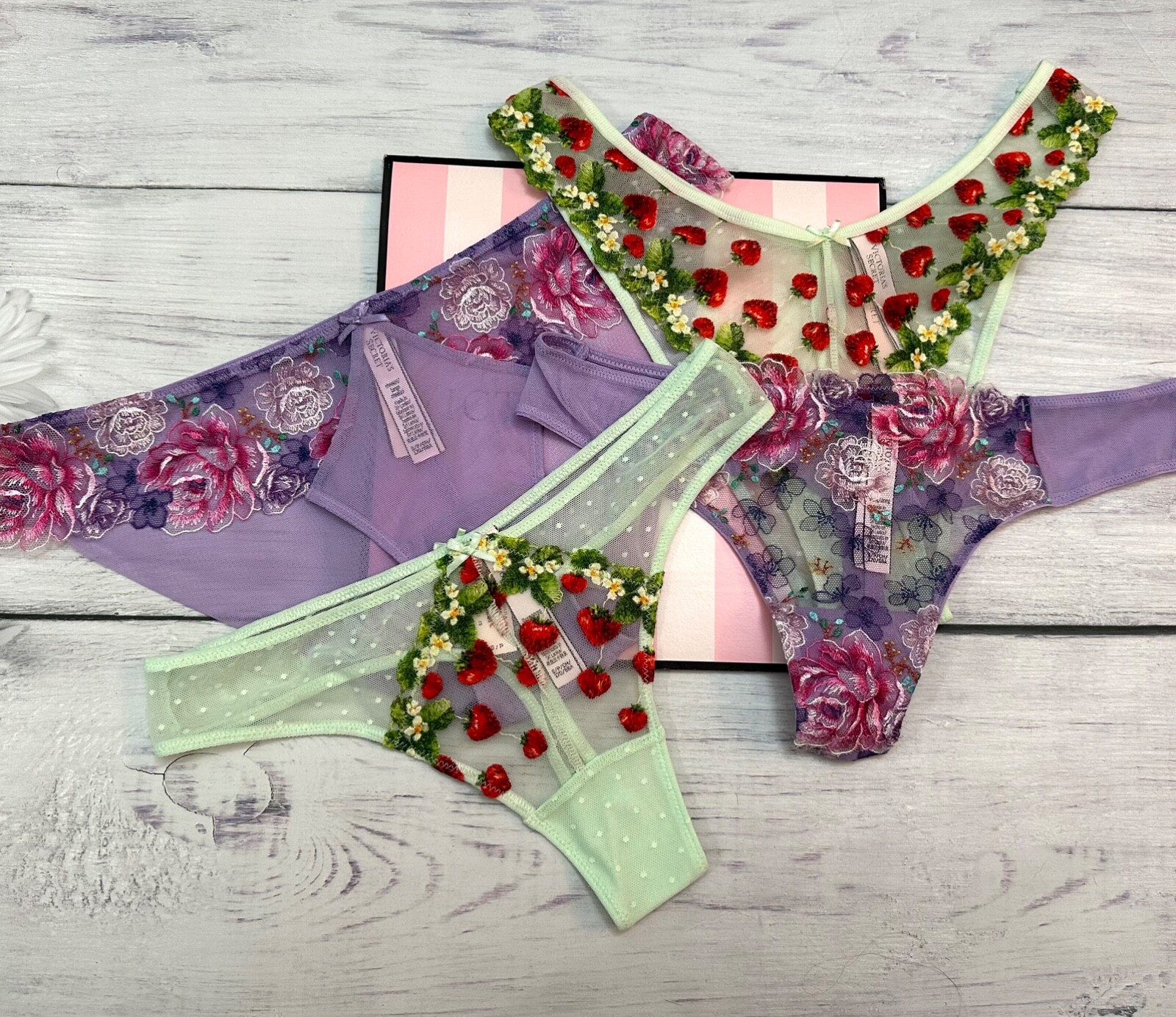 Victoria’s Secret Dream Angels Floral Strawberry Embroidery Thong Brazilian