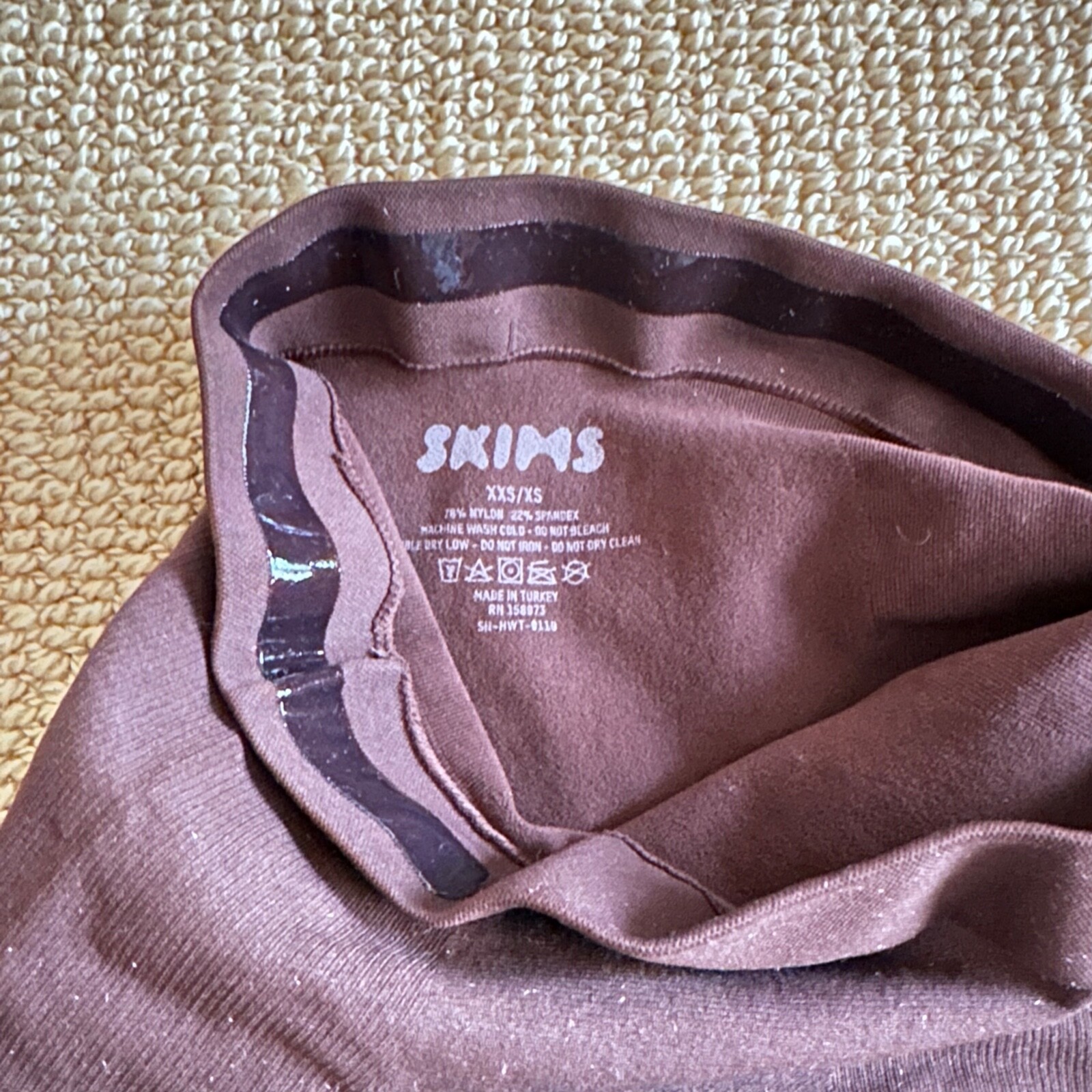 Skims Sculpting Mid Waist Thong Shapewear, Size XXS/XS New