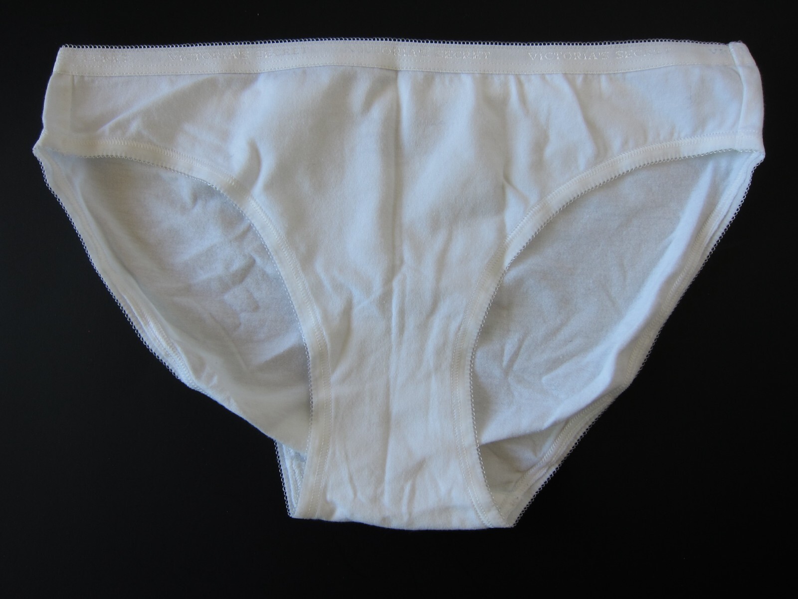 2 NEW Victoria’s Secret VINTAGE 95% Cotton Thin-Signature Bikini Panties MEDIUM