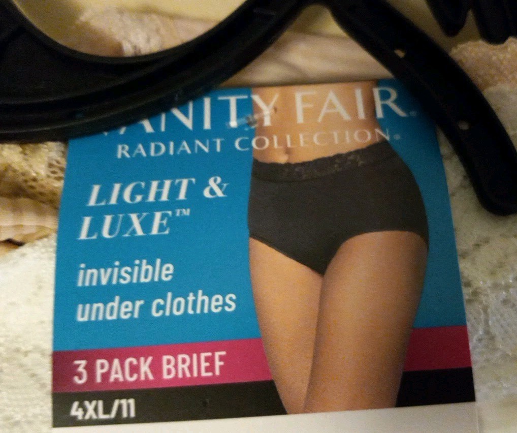 Women’s Light & Luxe 3 Pack Briefs 4XL/11 NWT