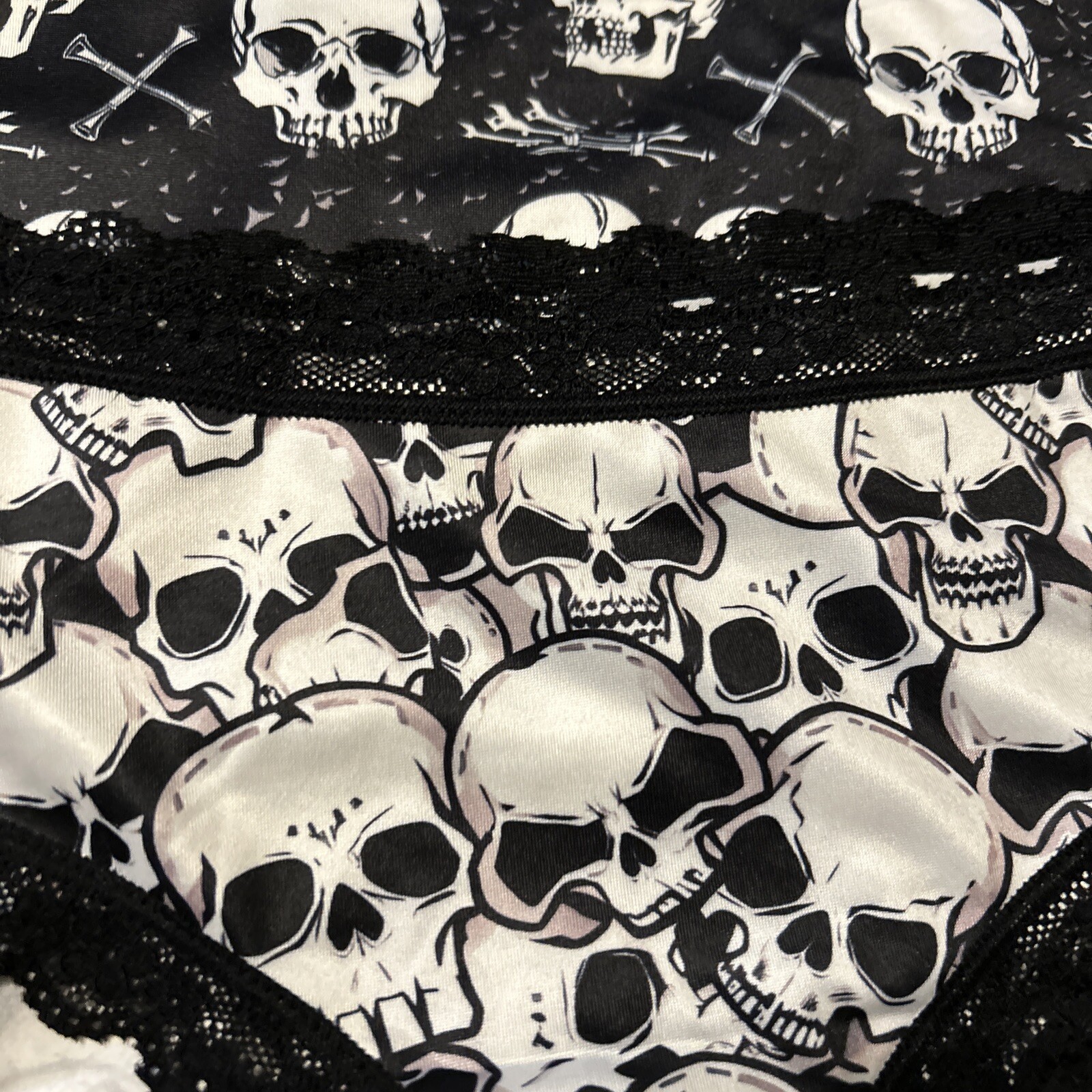 Morvia 3pk lace trim Skater goth Emo panties S skulls Crown Lingerie Underwear