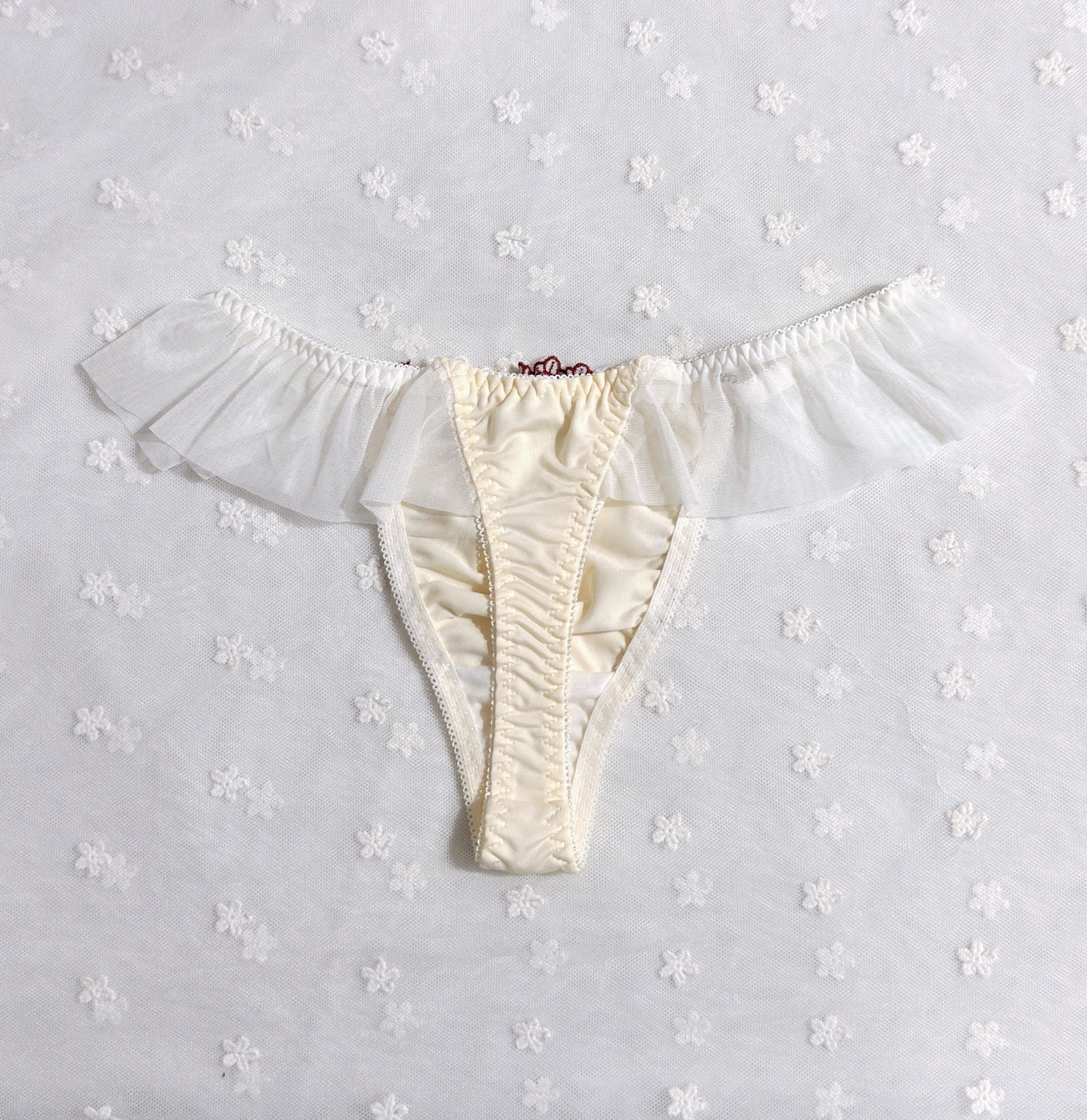US-M/JP-L Japanese Brand Floral Embroidered Lace Ruffle Nylon Thong Panty