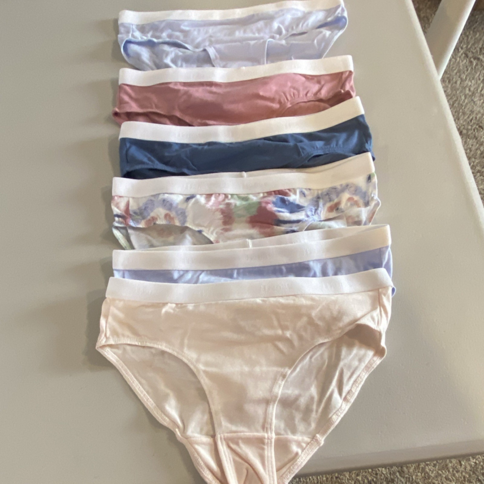 Hanes girls Brief Panties 6 Pack Size 8 Multicolor Solid Knit Stretch