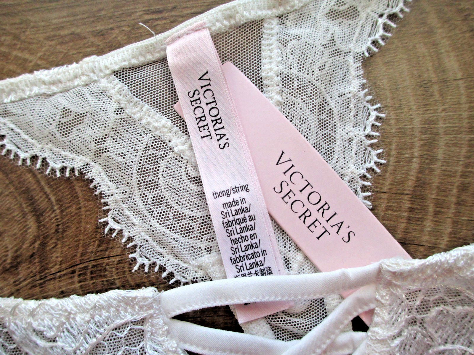 VICTORIA’S SECRET DREAM ANGELS Thong Panty M L Coconut White NWT Lace VS