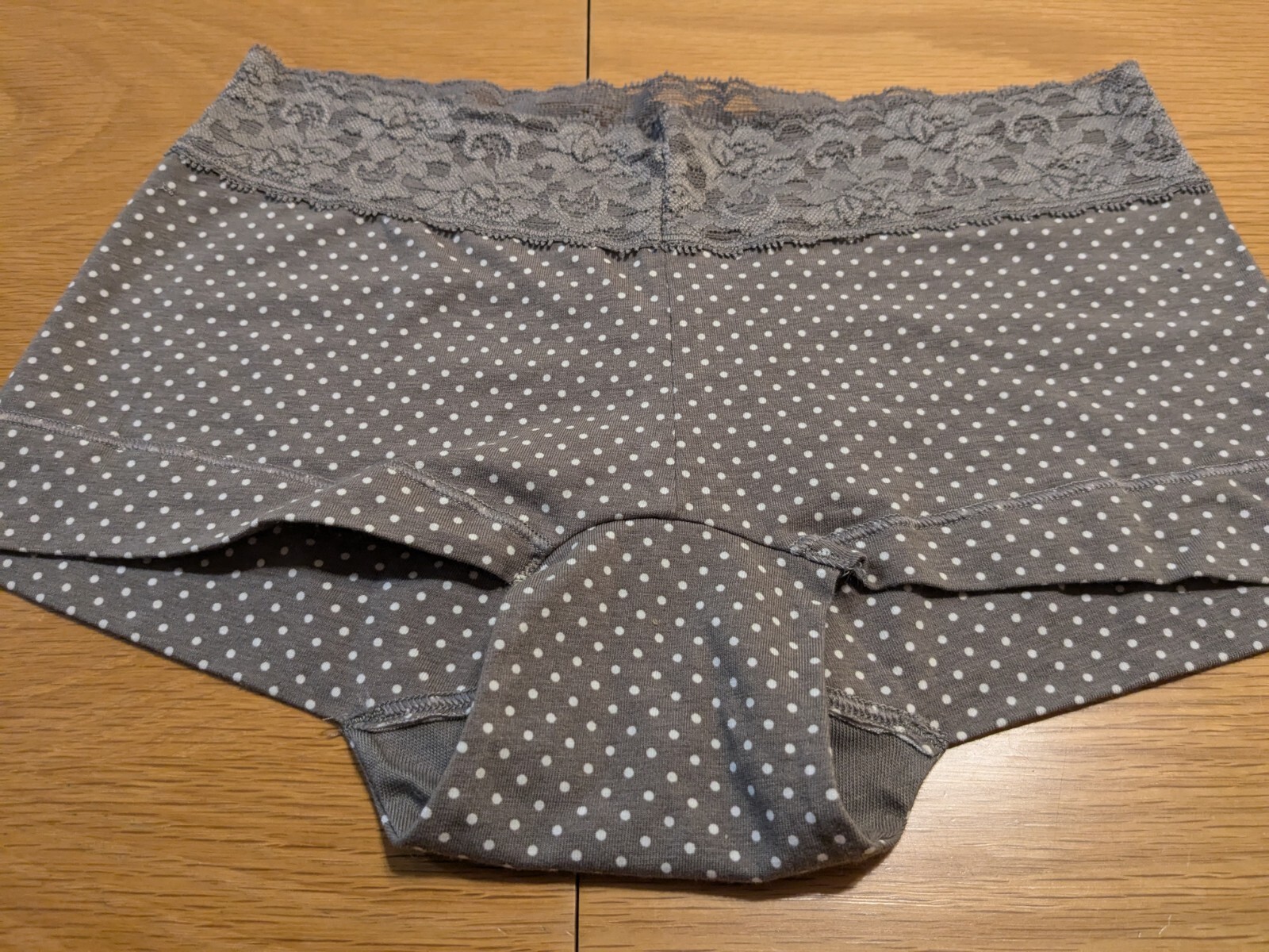 MAIDENFORM Gray White Polka Dot Boyshort Hipster Panties Sz Small
