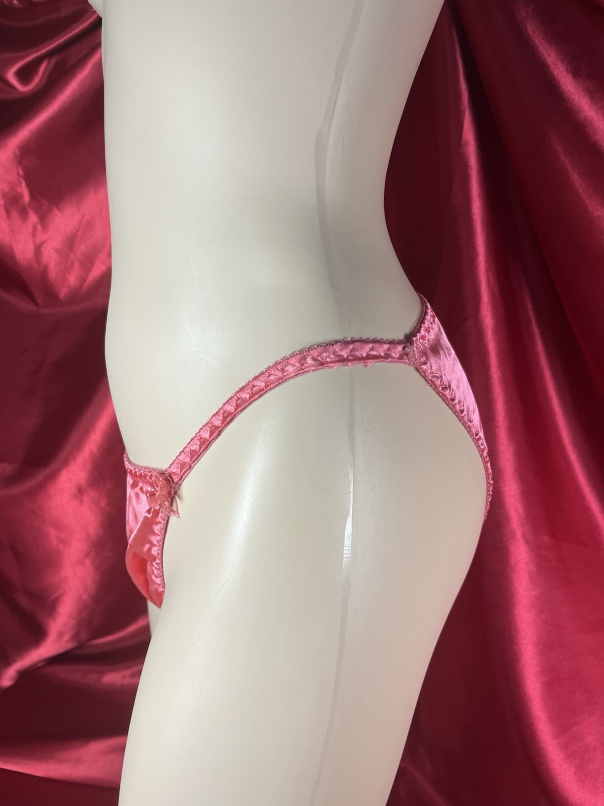 “Just Like Joe Boxer “ Hot Pink Satin Bikini Panties US Size8 (Asian Size10)