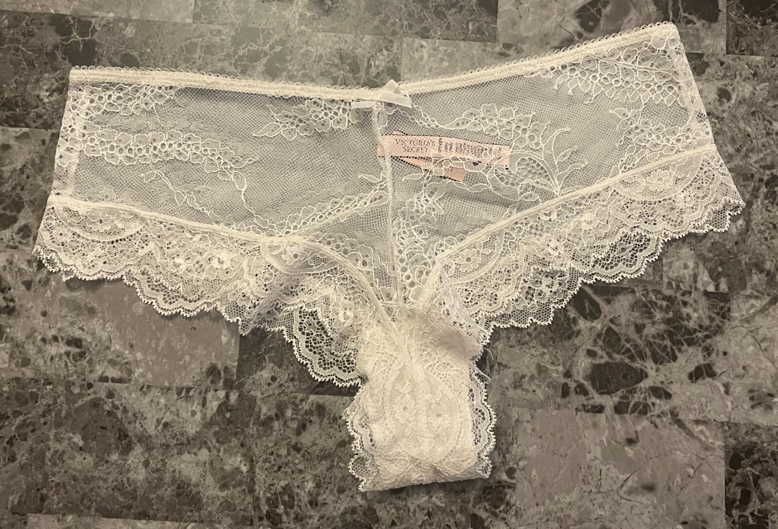 NWT VICTORIA’S SECRET DREAM ANGELS XL WHITE FLORAL LACE MESH RARE CHEEKY PANTIES