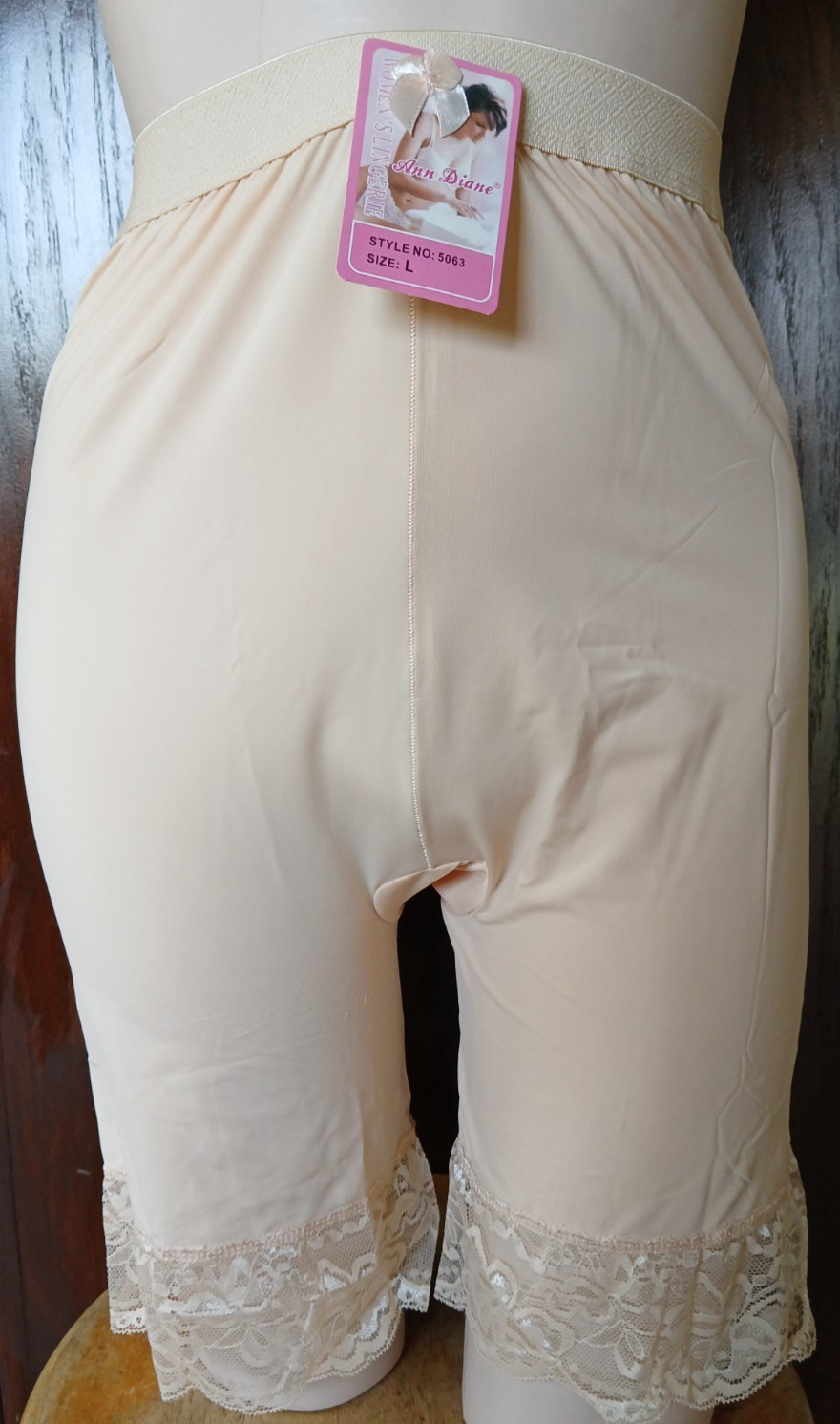 NWT ANN DIANE HIGH WAIST BLOOMER SLIP SHORTS LACE TRIM LEG BOTTOM SUPPORT LARGE