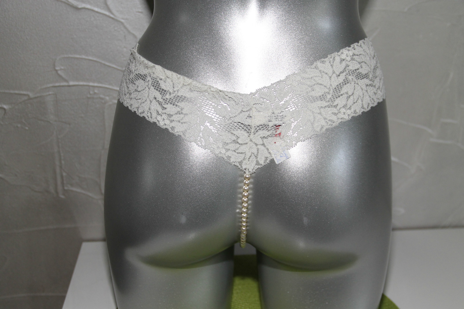 White Pearls And Lace NAUGHTY JANET Size 38/40 New With Tag Value 160€