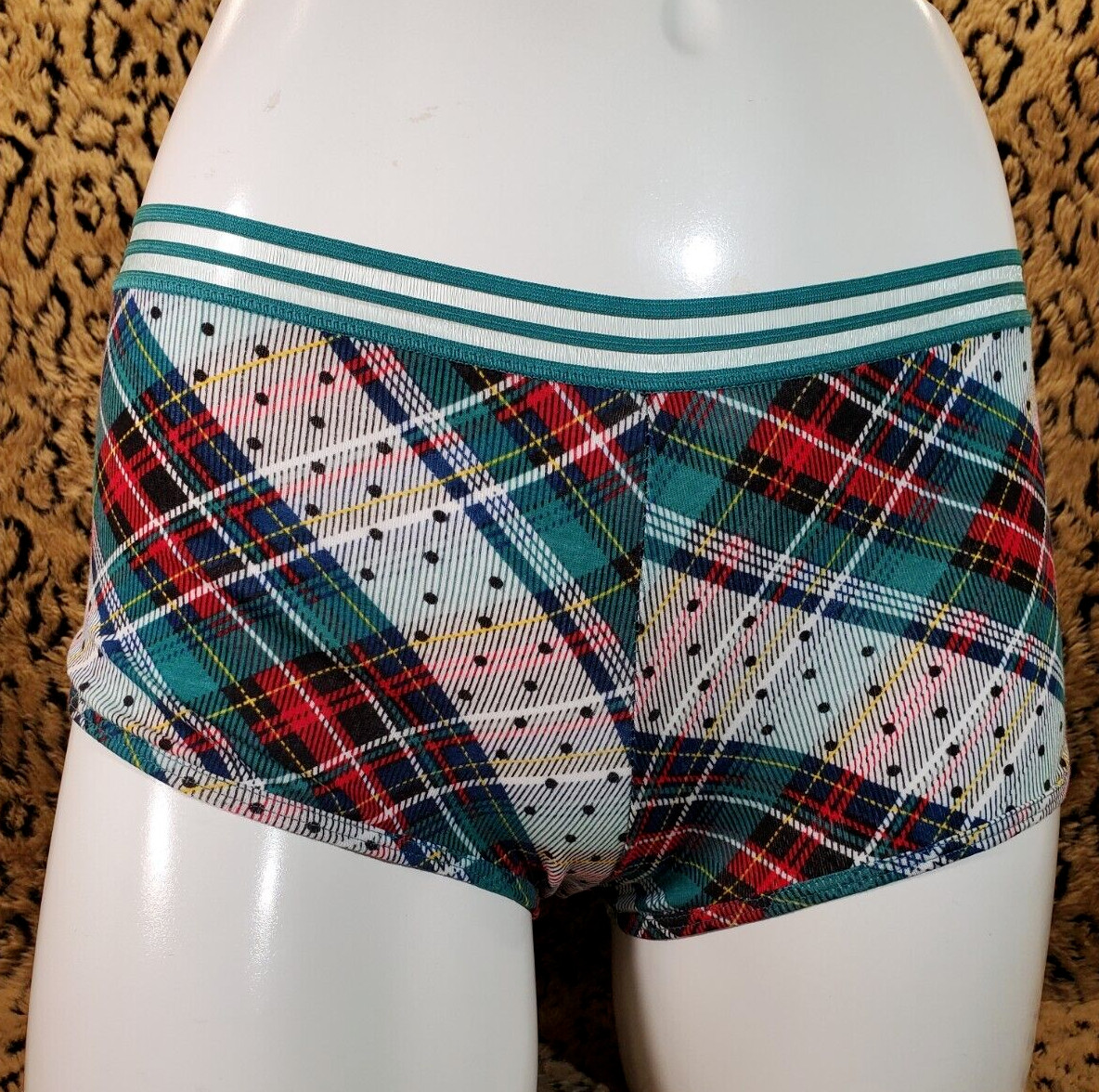 Victoria’s Secret Green Red Polka Dot Plaid Boy Shorts Shortie M NWT Sexy