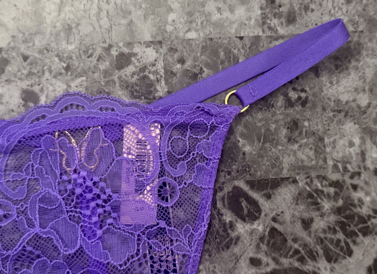 NWT VICTORIA’S SECRET SMALL PURPLE LACE GOLD BUTTERFLY BACK V STRING PANTIES