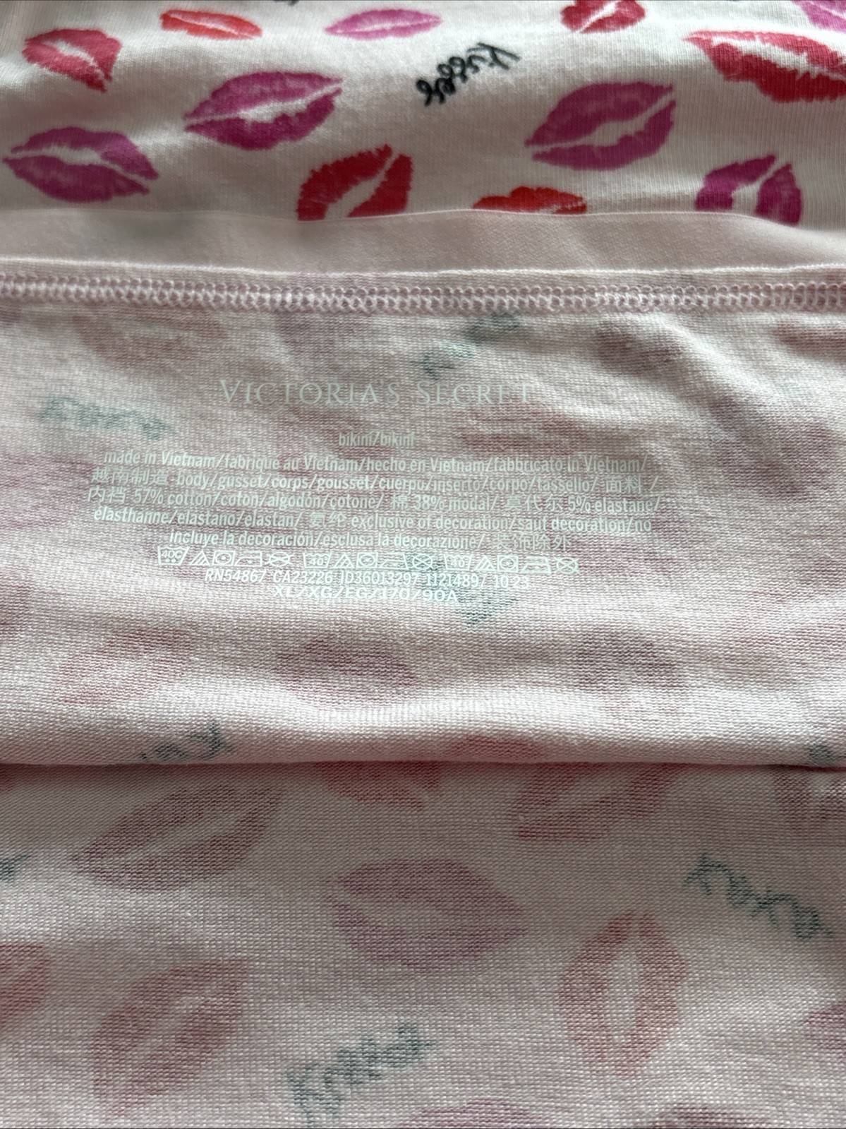 Victoria Secret Bikini/Hip Hugger Panties XL Lot Of 4 Item #1204