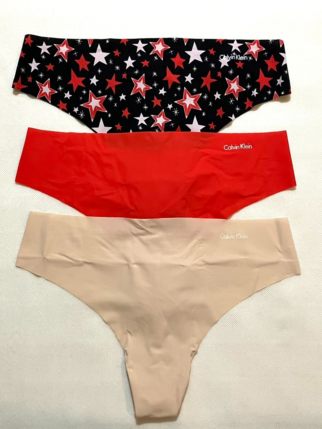 NWT 3-Pack Calvin Klein Women’s S Invisibles Thong Underwear Panties QD3558
