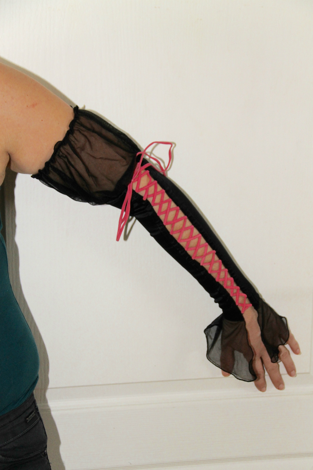 Sexy Satin Lace Gloves NAUGHTY JANET Size M New Tag Value 340€