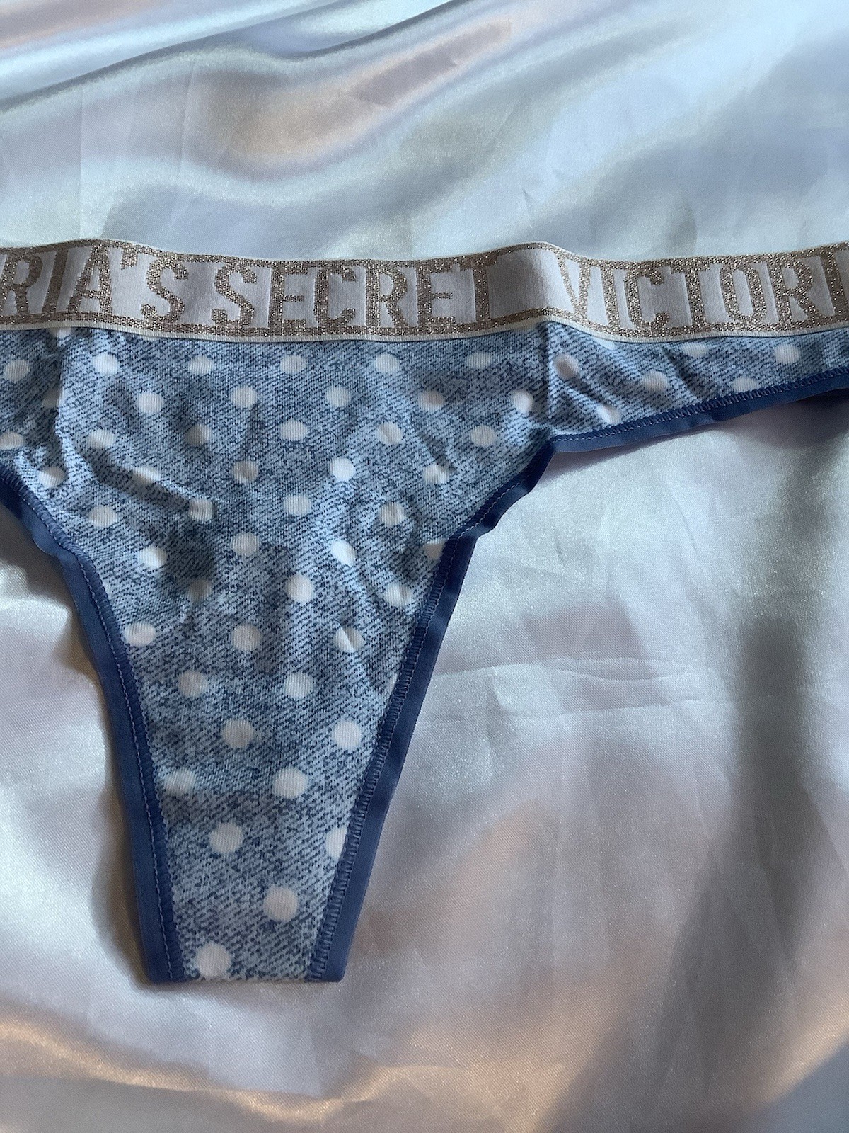 Victoria’s Secret PINK Women’s Thong Panties Blue Polka Dot Gold Glitter 1pk L
