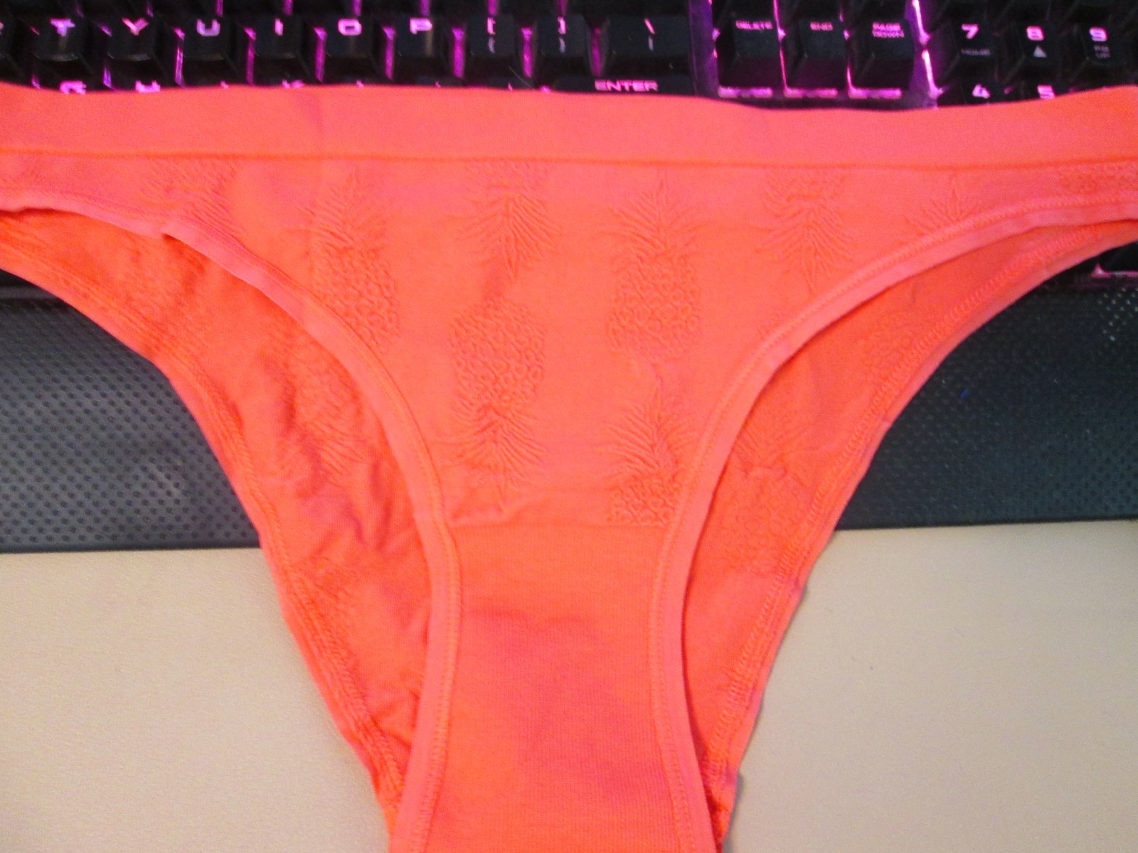 New Victoria’s Secret Great Fitting💚💗Cheekini💚Size XS, S