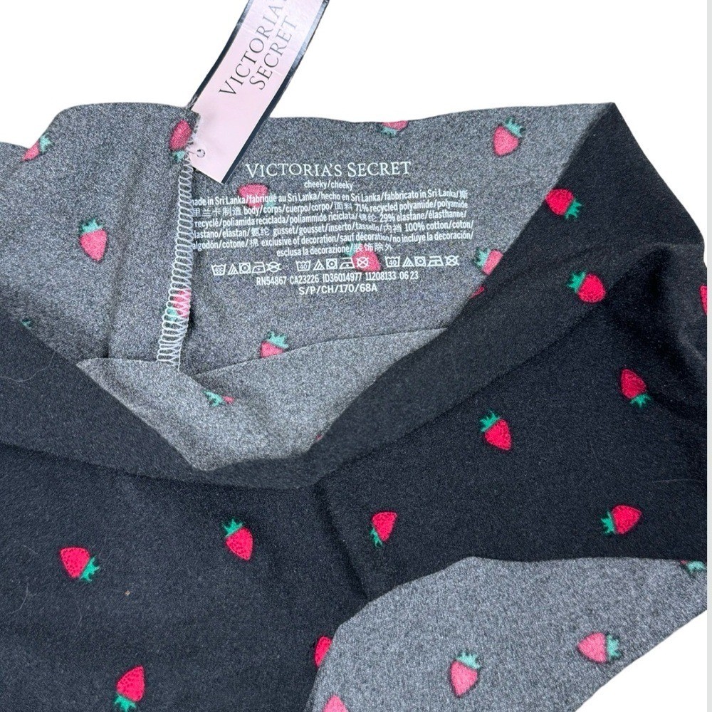 NWT Victoria’s Secret Black Strawberry Cheeky No Show Panty Small