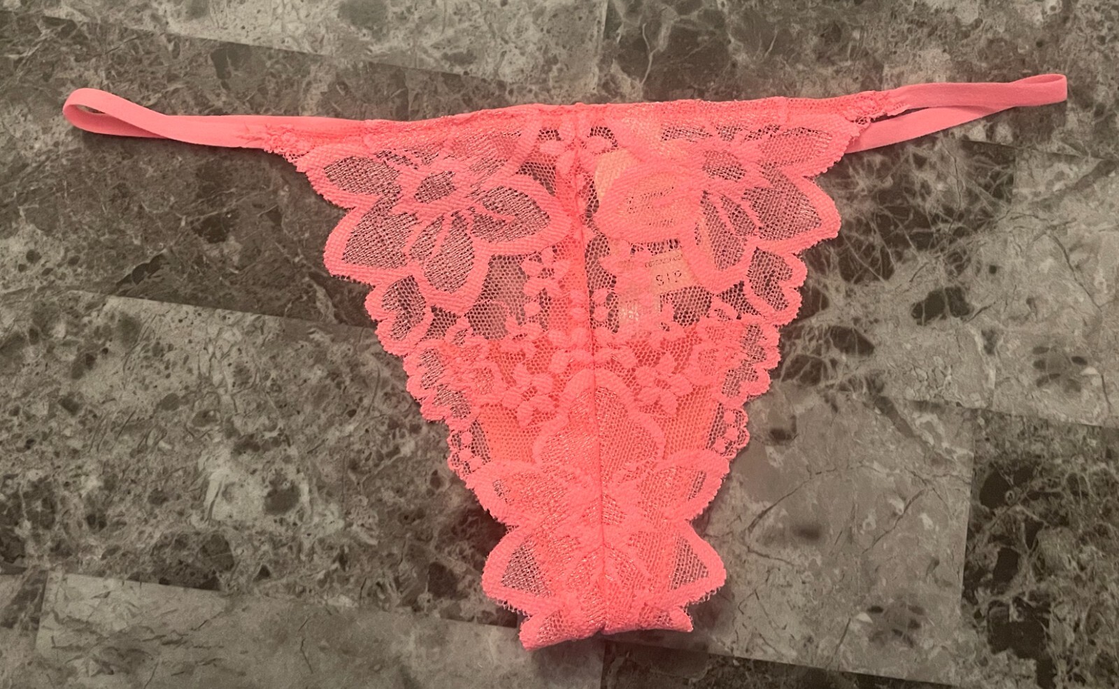 NWT VICTORIA’S SECRET PINK SMALL CORAL FLORAL LACE RARE V STRING PANTIES