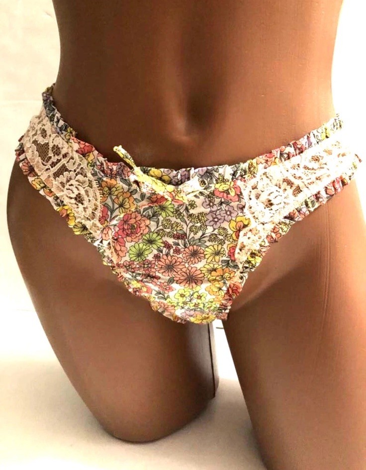 Victoria’s Secret Love Lemons Esme Floral Cotton Ruffle Lace Insets Thong NWT Sm