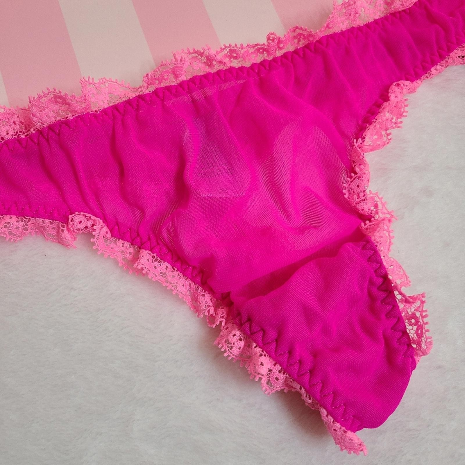 Rare Y2K Victoria’s Secret Sheer Mesh Lace Ruffle Thong Panty Size Sm