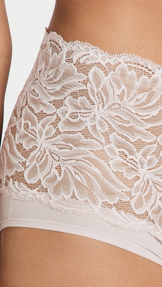 Natori L101108Womens Rose Beige Lace Trim Embolden Brief Size Medium